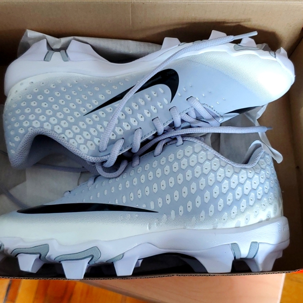 Boys baseball cleats